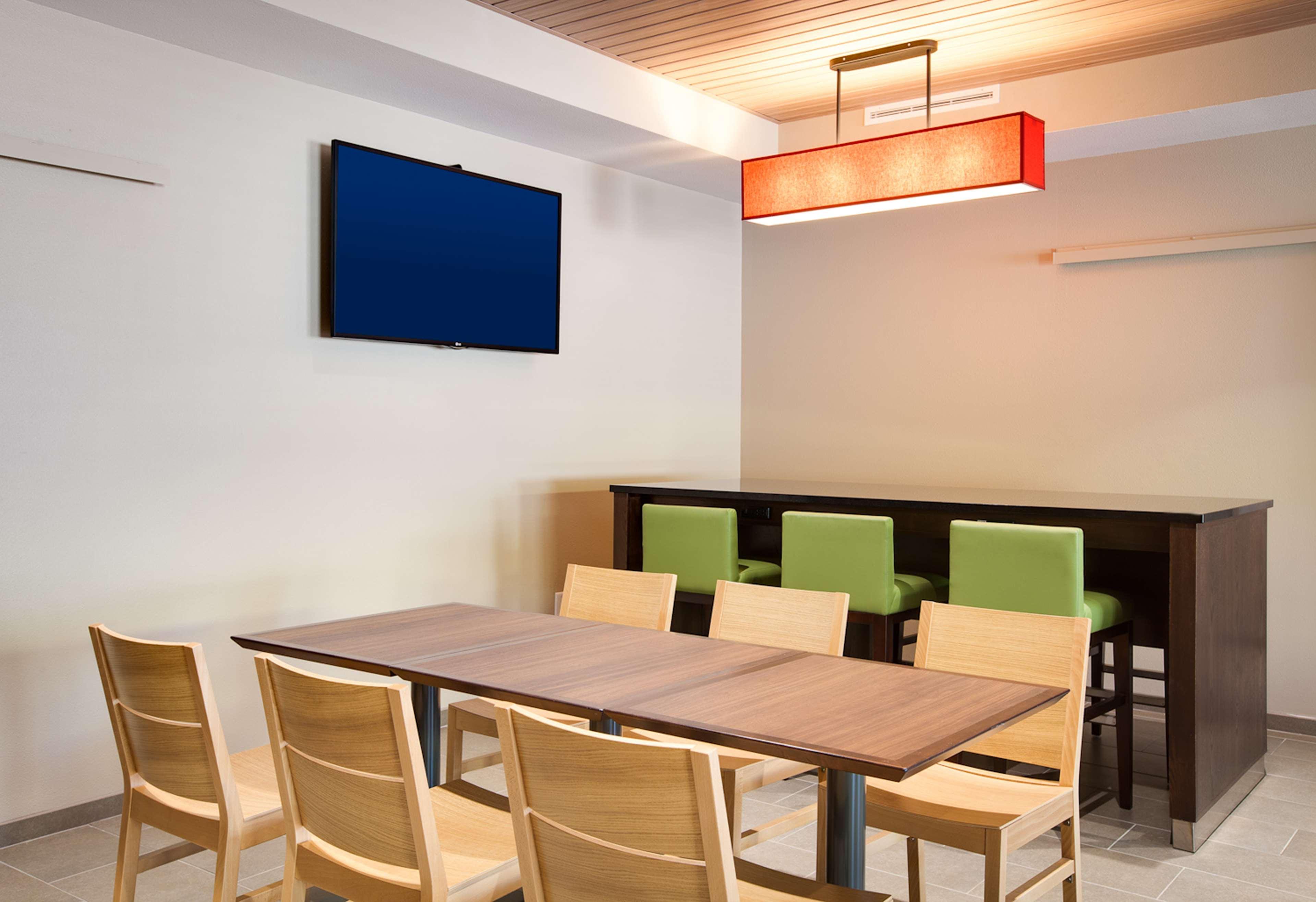 Country Inn & Suites By Radisson, Springfield Southeast Dış mekan fotoğraf